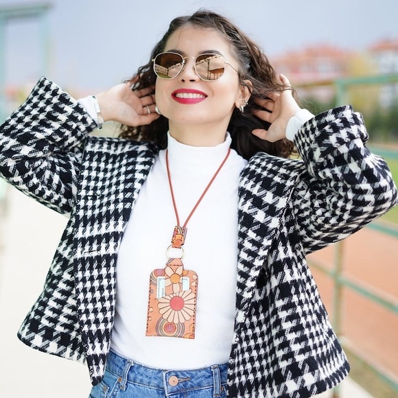 Genuine Leather Lanyard Cardholder - Picture 2 of 4